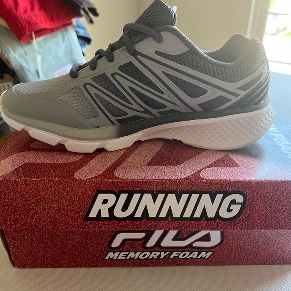 New in Box Fila Women’s Memory Superstride 3 Shoes Sneakers Size 8 - Picture 6 of 7